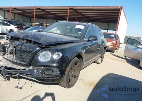 2019 Bentley Bentayga V8 z USA, uszkodzony, nr VIN SJAAM2ZV1KC025026